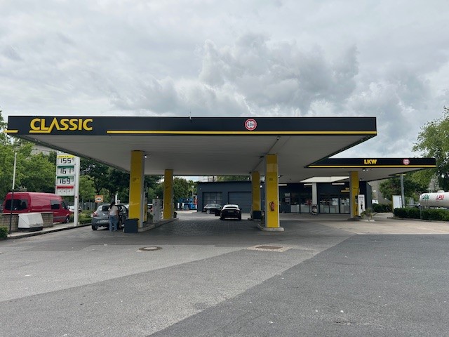 CLASSIC Tankstelle Krefeld